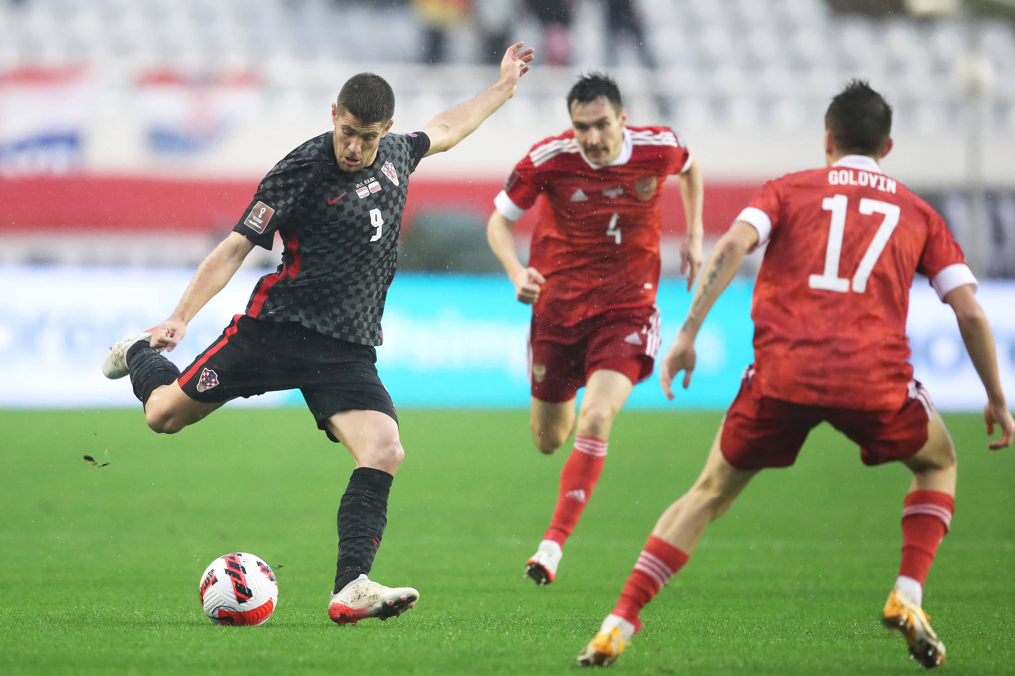 关于巴黎圣日耳曼迎葡超关键赛，今夜绝杀压哨，震撼外界，医务组通报恢复的信息